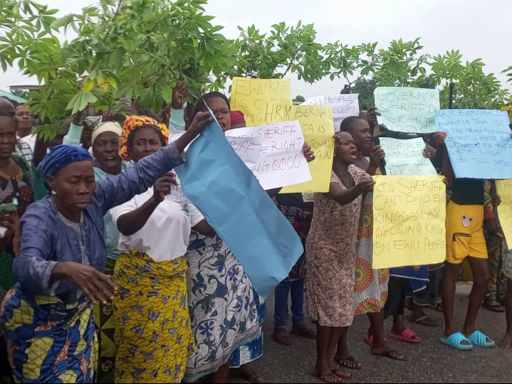 Ewu people protesting against imposing Ikolo on them as king