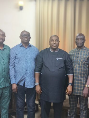 Hon. Charles Emetulu, (4th right) with members of Ndokwa Media Professionals Forum during their courtesy visit on Thursday