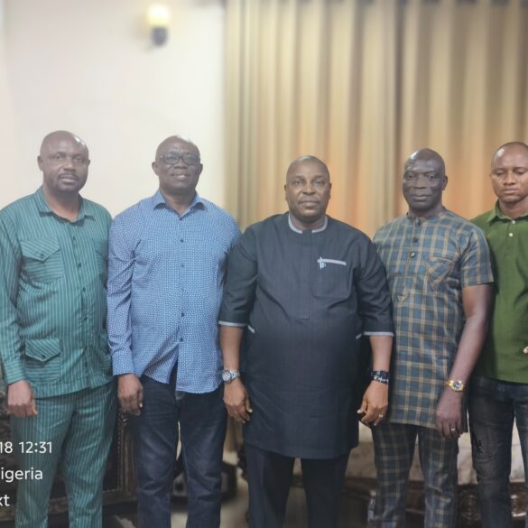 Hon. Charles Emetulu, (4th right) with members of Ndokwa Media Professionals Forum during their courtesy visit on Thursday